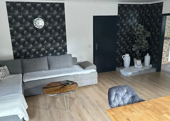 Mayen Nuergurgring Rheinland-pfalz 1 * Hausten